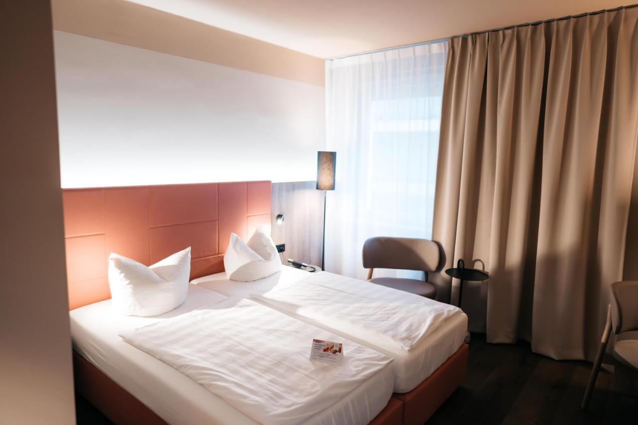 City Park Hotel Frankfurt  Exteriör bild